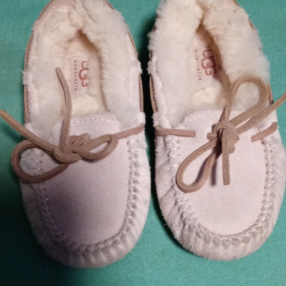 Kids Ugg slippers